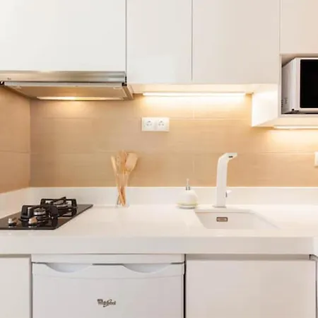 Apartasuite Centro Historico Atico Tranquilo Y Luminoso En El Corazon De Lägenhet
