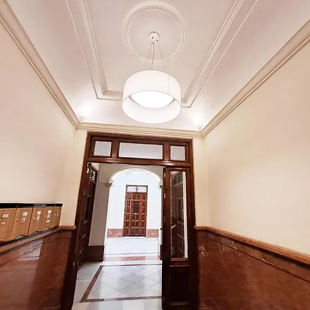 Lägenhet Apartasuite Centro Historico Atico Tranquilo Y Luminoso En El Corazon De *
