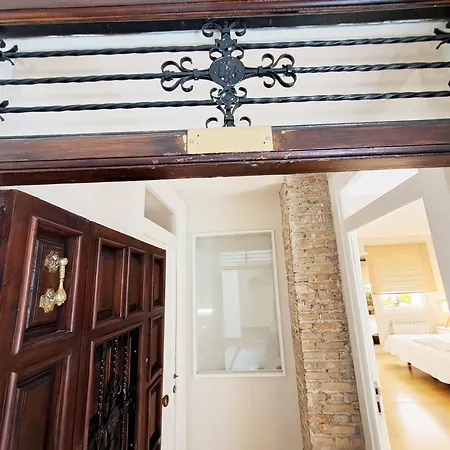 Lägenhet Apartasuite Centro Historico Atico Tranquilo Y Luminoso En El Corazon De Granada
